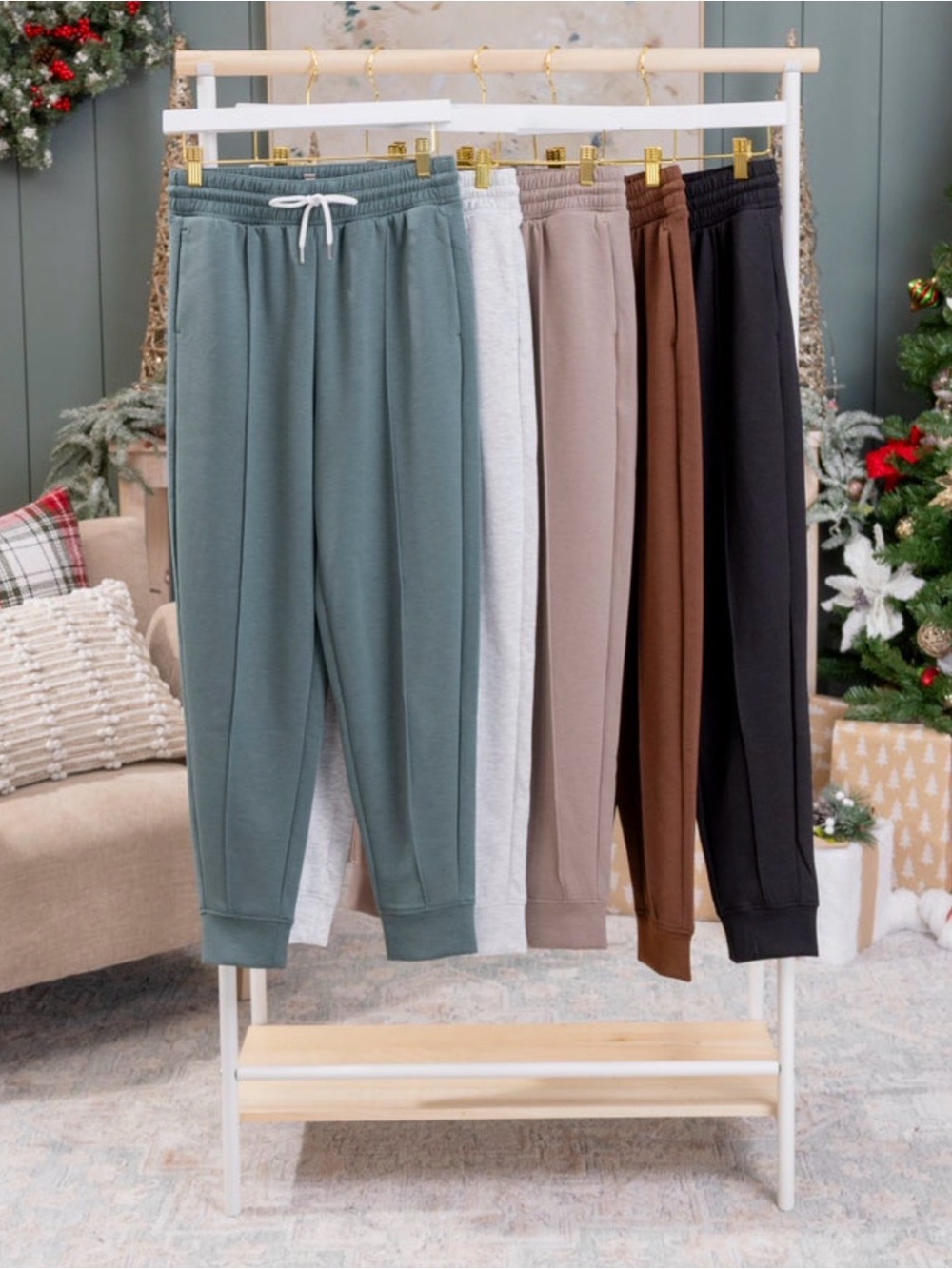Zenana Scuba Sweatpants w/ Pockets, Size Small in Dark Forest. - Picture 4 of 6